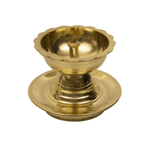 Lámpara de aceite tradicional de latón Udupi Nandha Deepam para decoración de hogar, templo y pooja. - Product Image 3