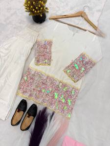 Vestido Farshi Salwar para boda de mujer con trabajo de mano Moti y Kurti de seda crepé bordado - Product Image 6