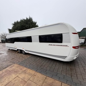 Caravane tout-terrain moderne, camping-car, remorque de voyage conçue pour l'exploration en plein air et les vacances en famille - Product Image 2