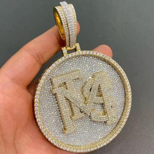 จี้เพชรโมอิสซาไนต์แท้ 3.30 กะรัต ชุบทองคำขาว 14K พร้อมจี้ตัวอักษรแบบกำหนดเองได้สำหรับงานปาร์ตี้ - Product Image 4