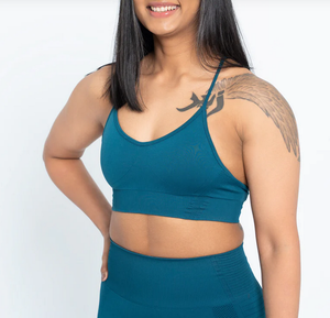 Sujetador deportivo para mujer con tirantes finos Velocity, tela elástica en 4 direcciones con soporte ligero, 93% nailon, 7% spandex, logotipo personalizado OEM. - Product Image 2