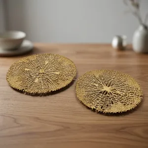 Ensemble de plaques décoratives en aluminium avec finition dorée, motif ajouré radial complexe, assiettes de présentation en métal de luxe pour la décoration intérieure - Product Image 2