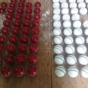 Balles de cricket d'entraînement les plus vendues, personnalisées, couleur au choix, prix bas, dernier design, en gros - Product Image 6