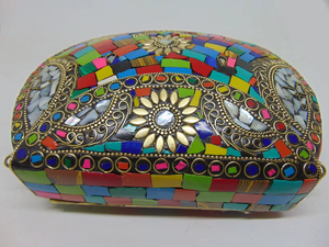 Sac messager de mariage indien glamour, style bohème classique, design artisanal, finition dorée, léger et ouvert - Product Image 5