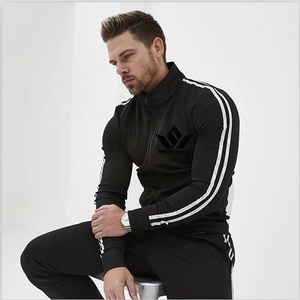 Conjunto Deportivo Unisex Rojo Estampado 2 en 1 con Capucha, Sudadera con Cierre Completo y Pantalones Jogger, Ropa Deportiva Informal Transpirable para Invierno - Product Image 2