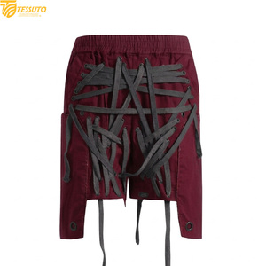 Pantalones Cortos de Encaje con Ojales al por Mayor, Ropa Urbana Alternativa Personalizada para Hombre, Ropa de Moda Gótica con Múltiples Correas, Directo de Fábrica - Product Image 4