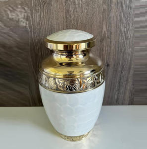 Urna Funeraria de Latón Estilo Americano con Grabado de Rosas y Acabado Perla Blanca Meena, Personalizada al por Mayor, para Cenizas Humanas Adultas, 10 Pulgadas, 220 Cúbicos - Product Image 4