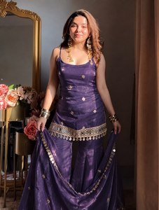 Conjunto de 3 piezas de salwar kameez morado de seda elástica con trabajo de espejo, estilo Kurti pakistaní, ropa tradicional india para mujer al por mayor - Product Image 4