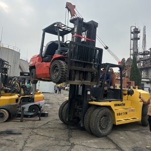 大型フォークリフト 15トン 16トン 中古ディーゼルフォークリフト <span class=keywords><strong>FD150</strong></span> 15トン ディーゼル内燃式フォークリフト - Product Image 5