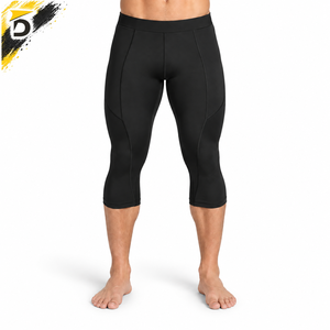 Legging Capri pour homme, doté d'un tissu extensible durable, offrant une grande liberté de mouvement et un confort respirant pour l'entraînement et les sports. - Product Image 1