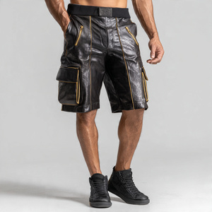 Shorts cargo en toile polyester et élasthanne noirs pour femmes, taille mi-haute, style motard, plusieurs poches, détails zippés, logo personnalisé - Product Image 2