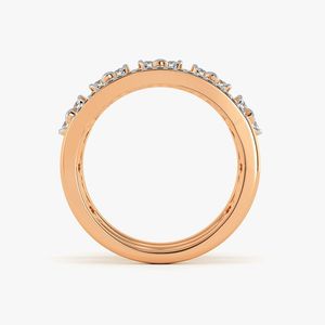 Anillo de banda ancha con diamantes cultivados en laboratorio en oro rosa con diseño floral - Product Image 1