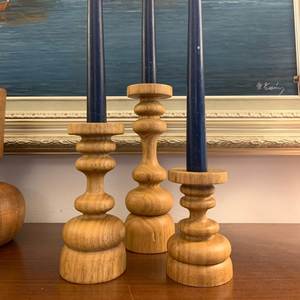 Porte-bougie en bois classique, design artisanal raffiné, parfait pour la décoration de la maison et les célébrations mémorables - Product Image 4