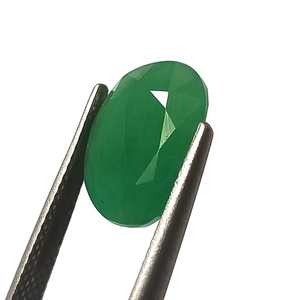 Esmeralda Verde Zambiana Natural de Buena Calidad, 5.00 Quilates, Corte Ovalado, Sin Tratar, Facetada, Piedra Preciosa Suelta de 10X13 mm para Joyería - Product Image 3