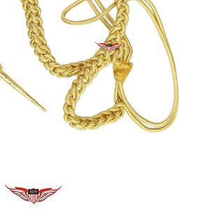Aiguillette de parade dorée tressée en fil de soie doré épais avec embouts en maille et en métal - Product Image 4