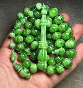 Perles de prière artisanales en résine verte, circulaires, religieuses, bouddhistes, islamiques, sculpture artisanale, modélisation manuelle, décoration d'intérieur - Product Image 1