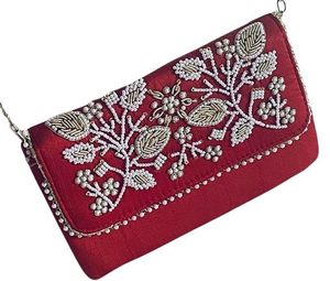 กระเป๋าคลัทช์ปักลายพรีเมียม ราคาประหยัด ดีไซน์หรูหราสำหรับสุภาพสตรี เหมาะสำหรับงานแต่งงาน งานปาร์ตี้ และงานเทศกาล - Product Image 4