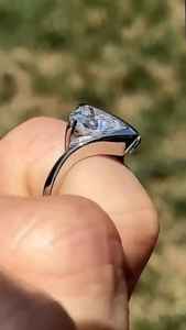 แหวนค็อกเทลเพชรโมอิสซาไนต์ทรงทริลเลียนสุดหรูสำหรับผู้หญิง เงินแท้ 925 ของแท้ ของขวัญงานแต่งงานสำหรับคนรัก - Product Image 4