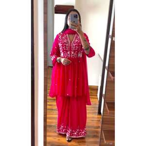 Conjunto de traje de mujer de diseñador con bordado de secuencia y trabajo de hilo - Product Image 1