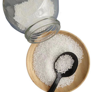 Fertilizante de urea recubierta avanzada con 46% de nitrógeno para prevenir la infiltración - Product Image 1