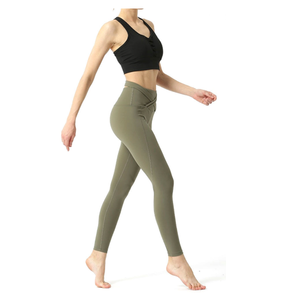 Ensemble de yoga professionnel en polyester, adapté à la pratique du yoga, aux entraînements en salle de sport, à la course à pied, aux exercices et aux séances sportives - Product Image 1