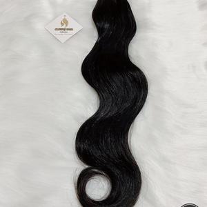 Extensions de Cheveux Humains Bruts Premium Ultra Doux et Lisses, Ondulés, Couleur Naturelle, de 18 à 36 Pouces, en Paquets - Product Image 2
