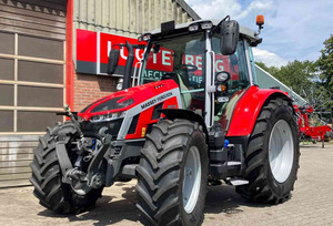 Tracteurs agricoles d'occasion Massey Ferguson 5S 125 2023 les moins chers avec remorque forestière et grue à vendre - Product Image 3