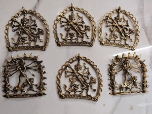 Pendentifs en laiton faits à la main sur le thème du Dokra, style bohème mixte, décoration murale |   Fournitures d'artisanat ethnique en gros du Madhya Pradesh - Product Image 5