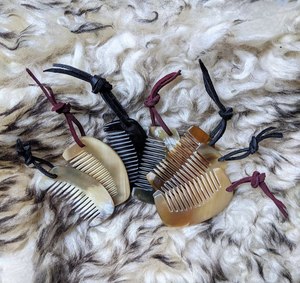 Peine de cuerno natural de alta calidad con dientes largos, peine para el cuidado del cabello y peine elegante para regalo de cumpleaños, decoración del hogar al mejor precio - Product Image 5