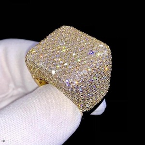 Anillo de Diamantes Ancho Premium con Incrustaciones de Diamantes, Anillo de Lujo en Oro con Micro Pavé Completo, Anillo Hip Hop Brillante para Hombres y Mujeres - Product Image 2