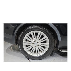 Land Rover Discovery HSE Luxury 3.0 TD6 Abril 2017 164.336 km Emisión Euro V Volante a la Izquierda Caja de Cambios Automática Asientos de Cuero Traseros - Product Image 5