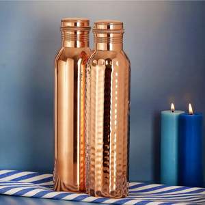 Bouteille en cuivre martelé traditionnelle pour l'hydratation quotidienne, bouteille à boire réutilisable pour le bien-être, la restauration et les voyages - Product Image 3