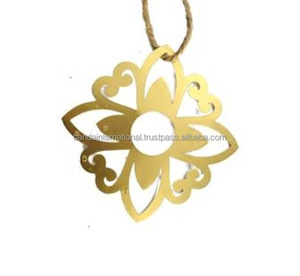Corazón decorativo colgante de hierro con acabado dorado para decoración del hogar y otras decoraciones navideñas - Product Image 6