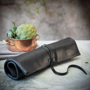 Maysara Impex - Bolsa de Cuero Premium para Cuchillos, Hecha a Mano, con 7 Ranuras y Lazos para Accesorios - Product Image 3