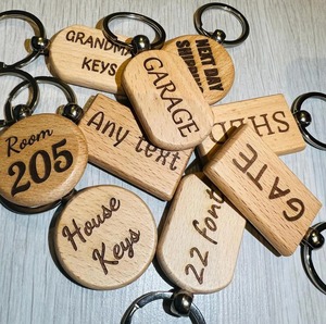 Porte-clés en bois style rustique, ambiance campagnarde, couleur unie, prix usine, vente en gros - Product Image 1