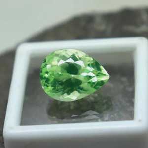 Piedra preciosa de peridoto con corte en forma de pera, verde brillante, certificada, piedra suelta, cristal natural para la fabricación de joyas. - Product Image 3
