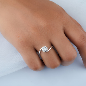 Anillo de compromiso solitario Moissanite 1,00 CTW redondo al por mayor disponible en plata 925 - Product Image 5