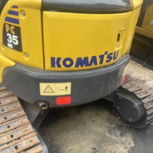 รถขุดขนาดเล็ก KOMATSU PC35MR มือสอง น้ำหนัก 3.5 ตัน รถขุดไฮดรอลิกแบบตีนตะขาบ เครื่องจักรก่อสร้าง - Product Image 5