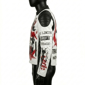 เสื้อแจ็คเก็ตหนังผู้ชายลายกราฟิกสีดำขาวแดง รุ่น Trash Polka Racing สำหรับขี่มอเตอร์ไซค์ สไตล์สตรีทแวร์ - Product Image 4
