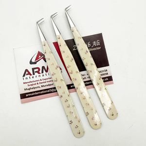 Pinzas Profesionales para Extensión de Pestañas con Aislamiento de 90 Grados, para Crear Pestañas Excelentes, Sostenibles, Personalizadas con Logotipo Impreso en Papel - Product Image 1