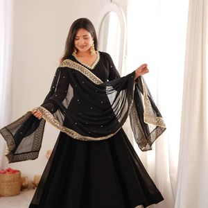 Robe de soirée en georgette brodée de sequins avec pantalon et dupatta pour femme |   Tenue de soirée et de mariage entièrement cousue, coupe évasée - Product Image 2