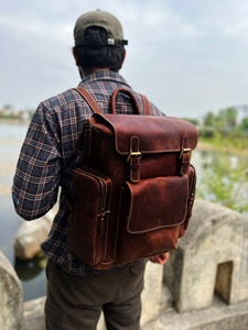 Sac à dos en cuir véritable de vachette, grande capacité, pour ordinateur portable, avec sangle, idéal pour les voyages d'affaires - Vente en gros - Product Image 1
