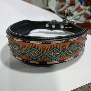 Cuir de qualité supérieure doux rembourré Western usiné collier pour animaux de compagnie Design de luxe usiné à la main collier de chien en cuir ceinture de chien - Product Image 1