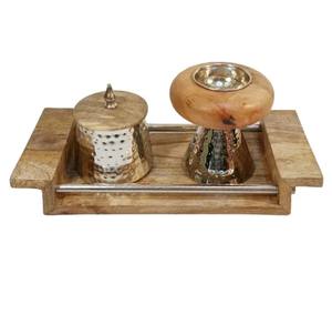 Ensemble brûleur à bakhoor tendance en bois et métal au design martelé, Mabkhara élégante de qualité supérieure pour le Ramadan et l'Aïd, Mubkhar moderne - Product Image 3