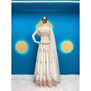 ชุดดีไซเนอร์ Koti-Lehenga Choli และ Dupatta สำหรับงานปาร์ตี้ - เสื้อผ้าอินเดียและปากีสถาน - Product Image 2