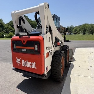 Chargeuse compacte sur pneus Bobcat S850, moteur diesel, prix abordable pour la construction et l'aménagement paysager, haute efficacité opérationnelle - Product Image 2