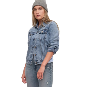 Wholesale Jackets High Quality Women <b>Jeans</b> Jacket Classic Light Blue Denim Jacket Pointed Collar Chest Pockets Vintage Look - Product Image 5