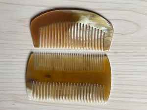 Al por mayor: Mini peine de bolsillo para mujer, ecológico, portátil, de dientes anchos, mate, engrosado, para peluquería, de terracota, pintado a mano y pulido. - Product Image 5