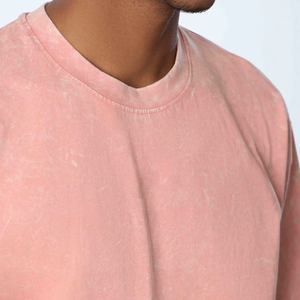 Camiseta de última moda, informal y para uso diario, con lavado ácido, precio económico, material de algodón suave, teñido liso, hecha en Pakistán. - Product Image 2