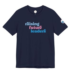 T-shirt en coton doux à col rond et manches courtes, motif « Family Leadership », bleu marine, vêtement décontracté pour tous les jours - Product Image 1